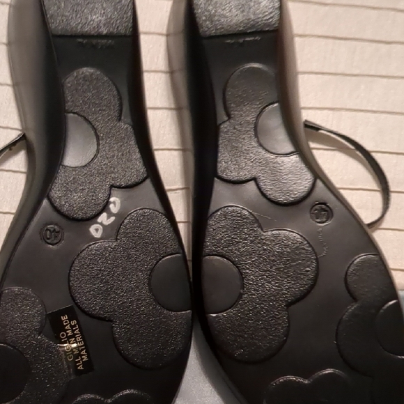 Matisse Black Sandals with Jeweled T-Strap Design - Picture 6 of 6